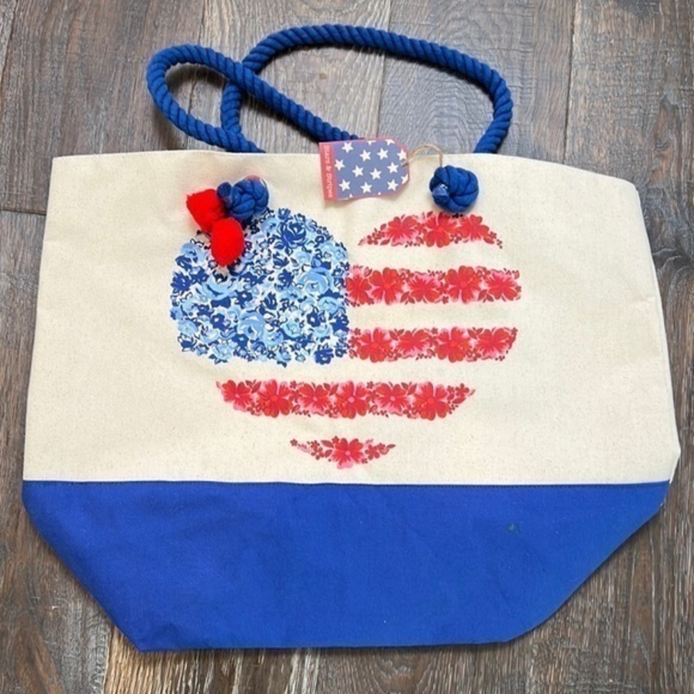 Stars & Stripes - ‘Patrioic Heart’ large tote. NWT Firm!